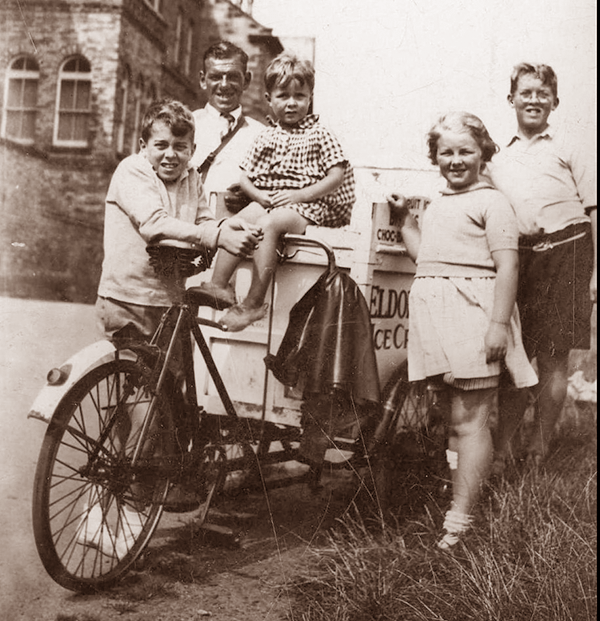 ice cream family 1930s